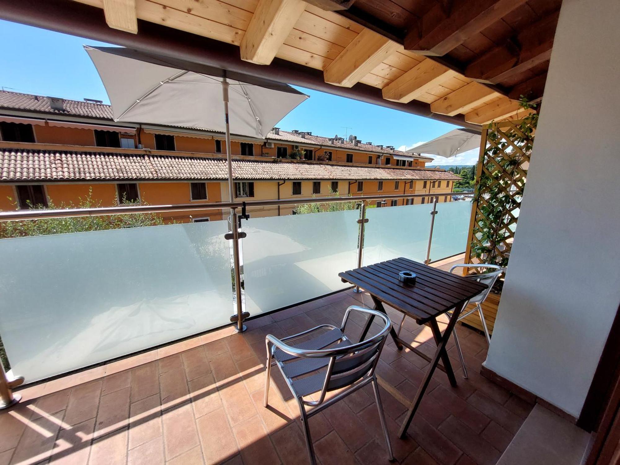 Pizzocolo Resort Fasano Gardone Riviera Buitenkant foto