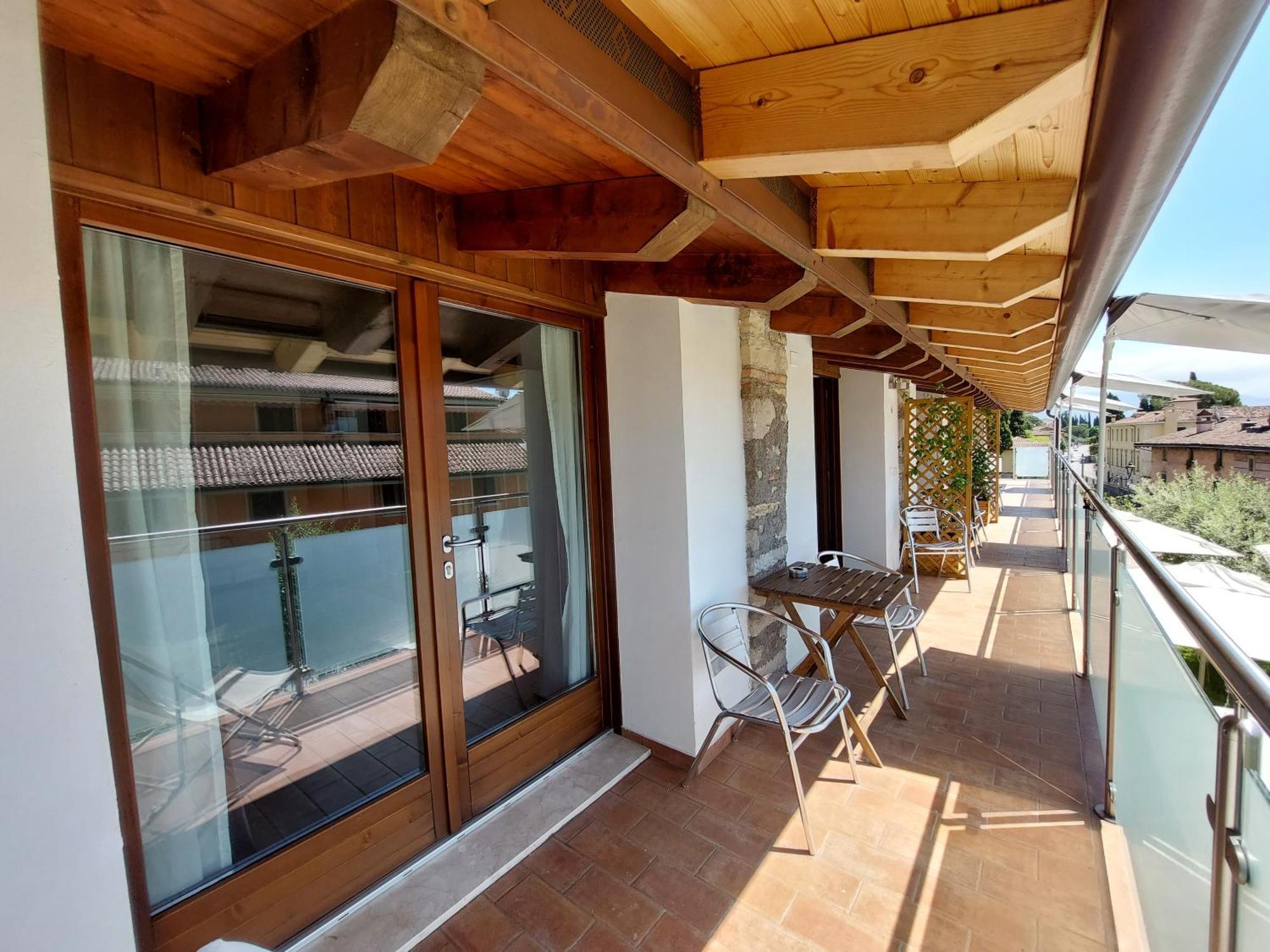 Pizzocolo Resort Fasano Gardone Riviera Buitenkant foto