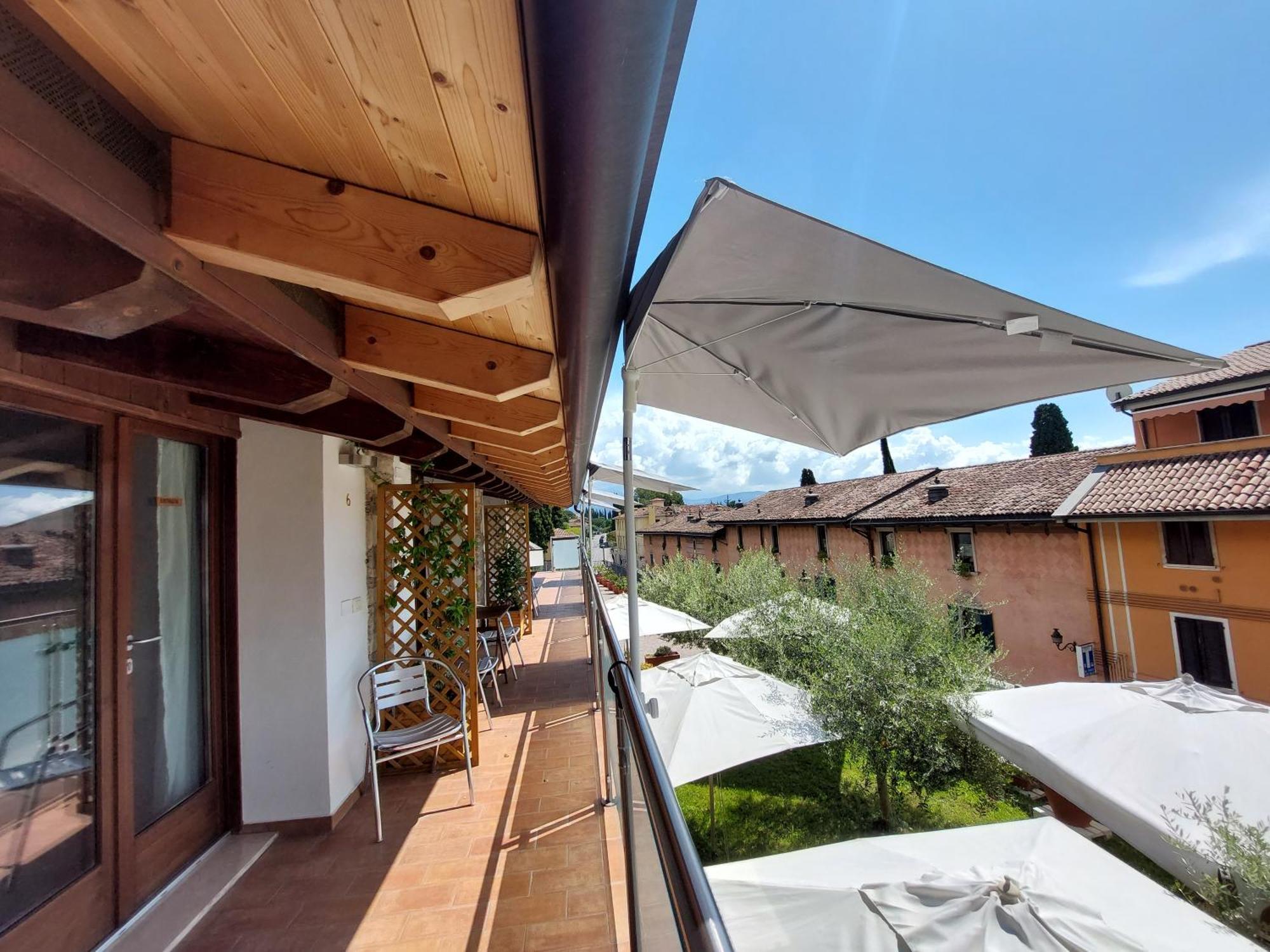 Pizzocolo Resort Fasano Gardone Riviera Buitenkant foto