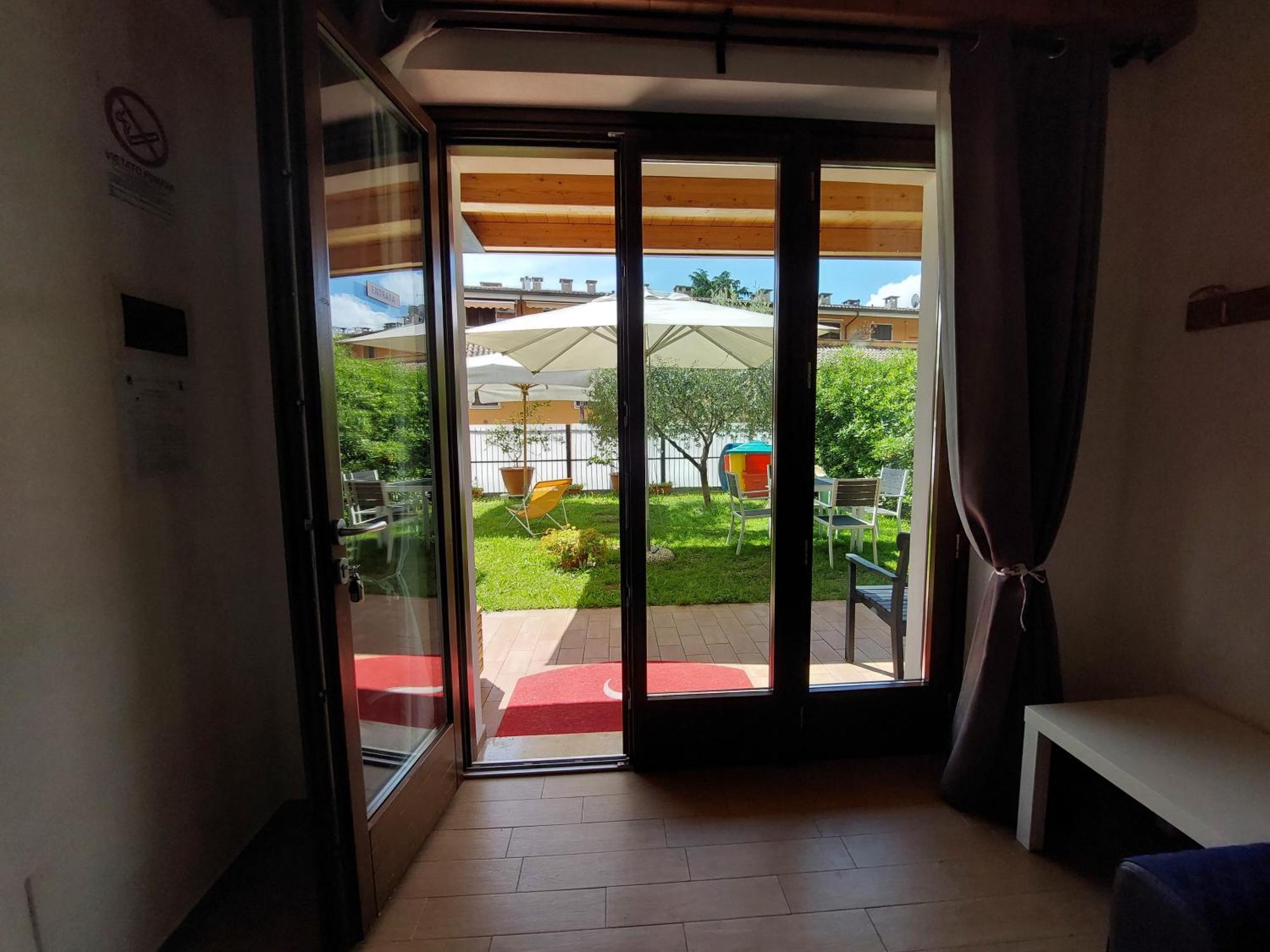 Pizzocolo Resort Fasano Gardone Riviera Buitenkant foto