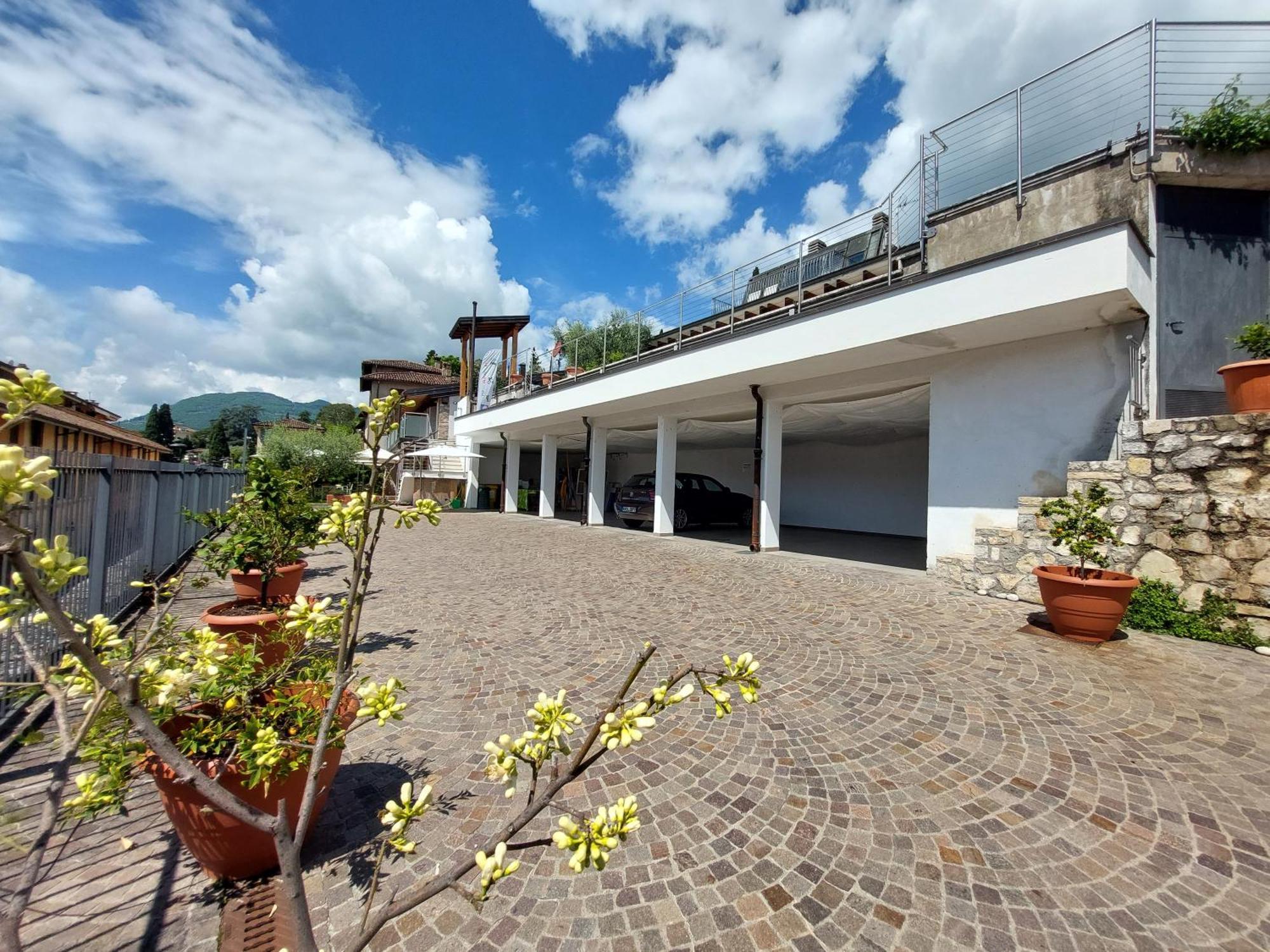 Pizzocolo Resort Fasano Gardone Riviera Buitenkant foto